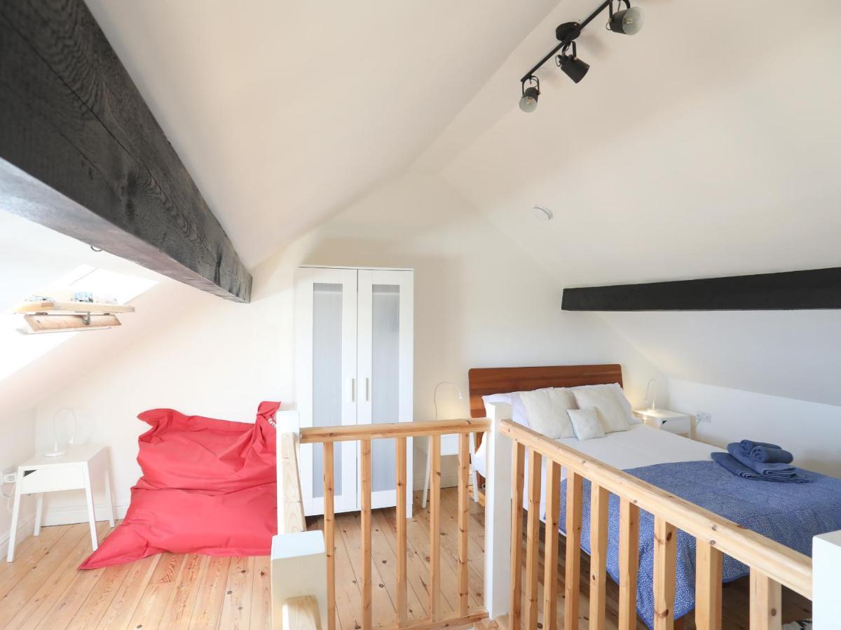 Bryn Tirion - Penrhynside Villa Conwy Eksteriør bilde